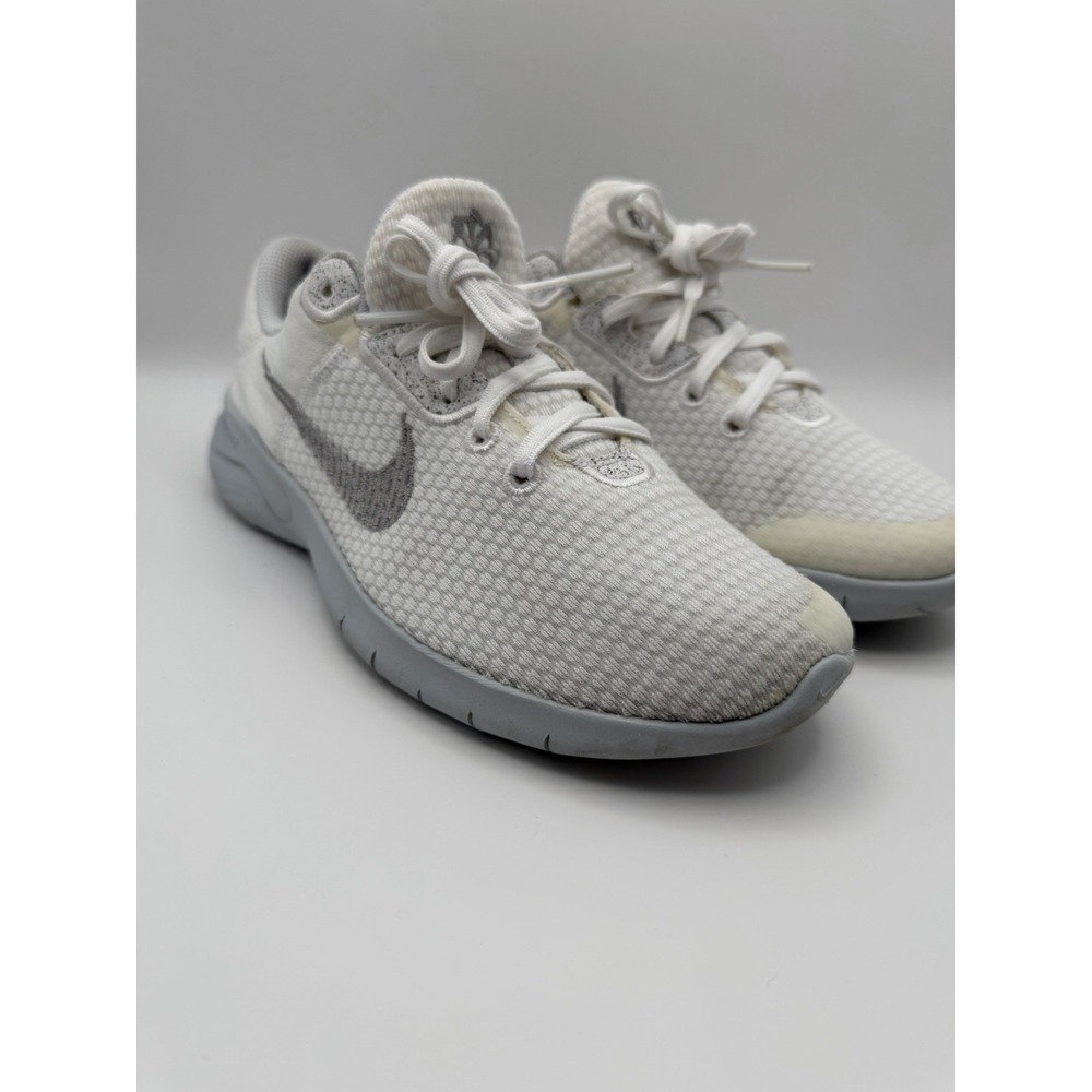 Nike Flex Experience Run 12 Women's Size 8 White Gray Running Training Shoes